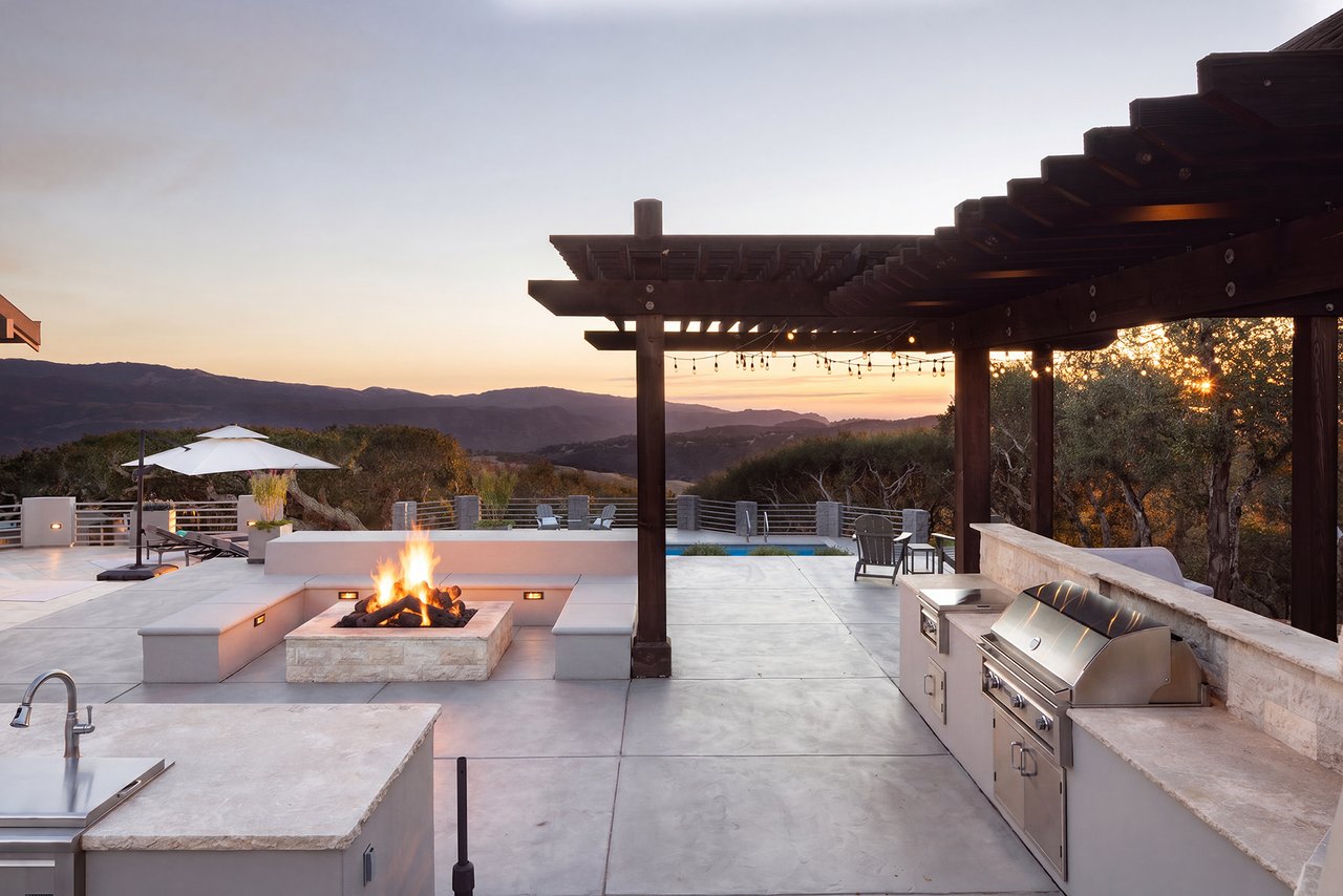Elevated Living with Panoramic Views