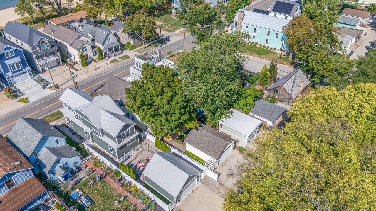 909 Lions Park Drive