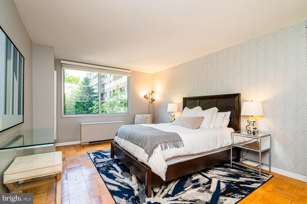 3001 Veazey Ter NW #304