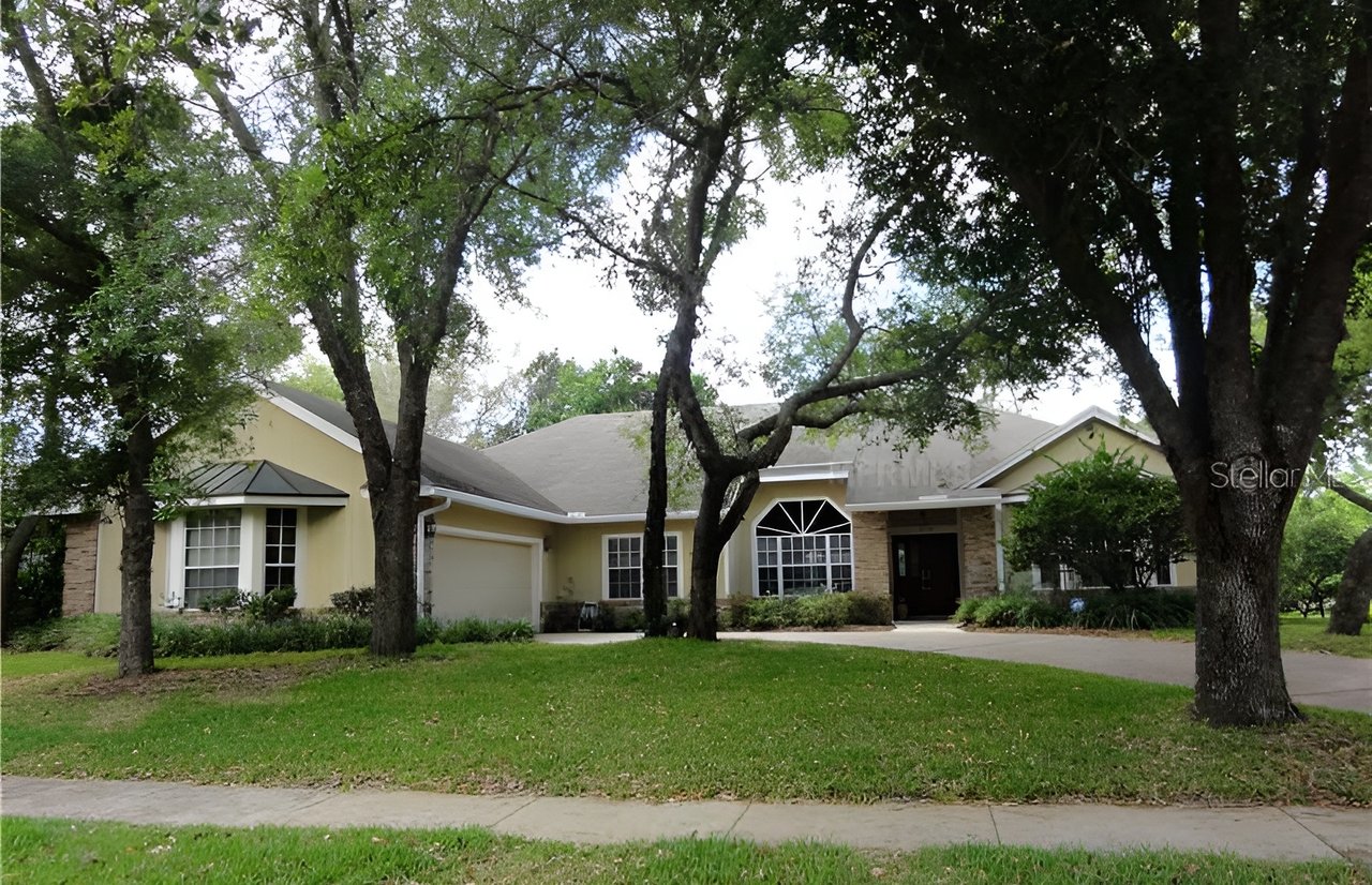 1638 Eagle Nest Cir