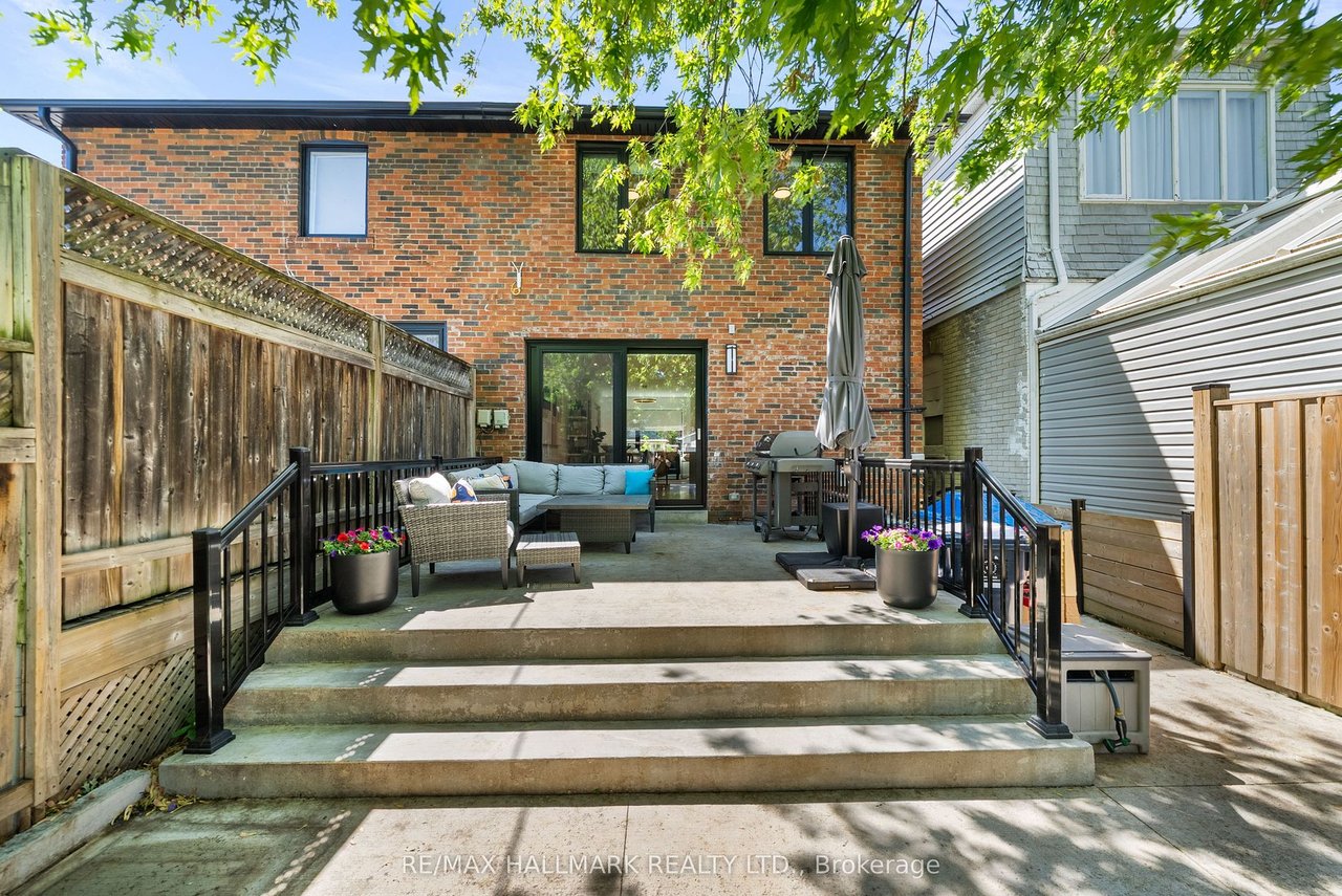 218 Woburn Avenue