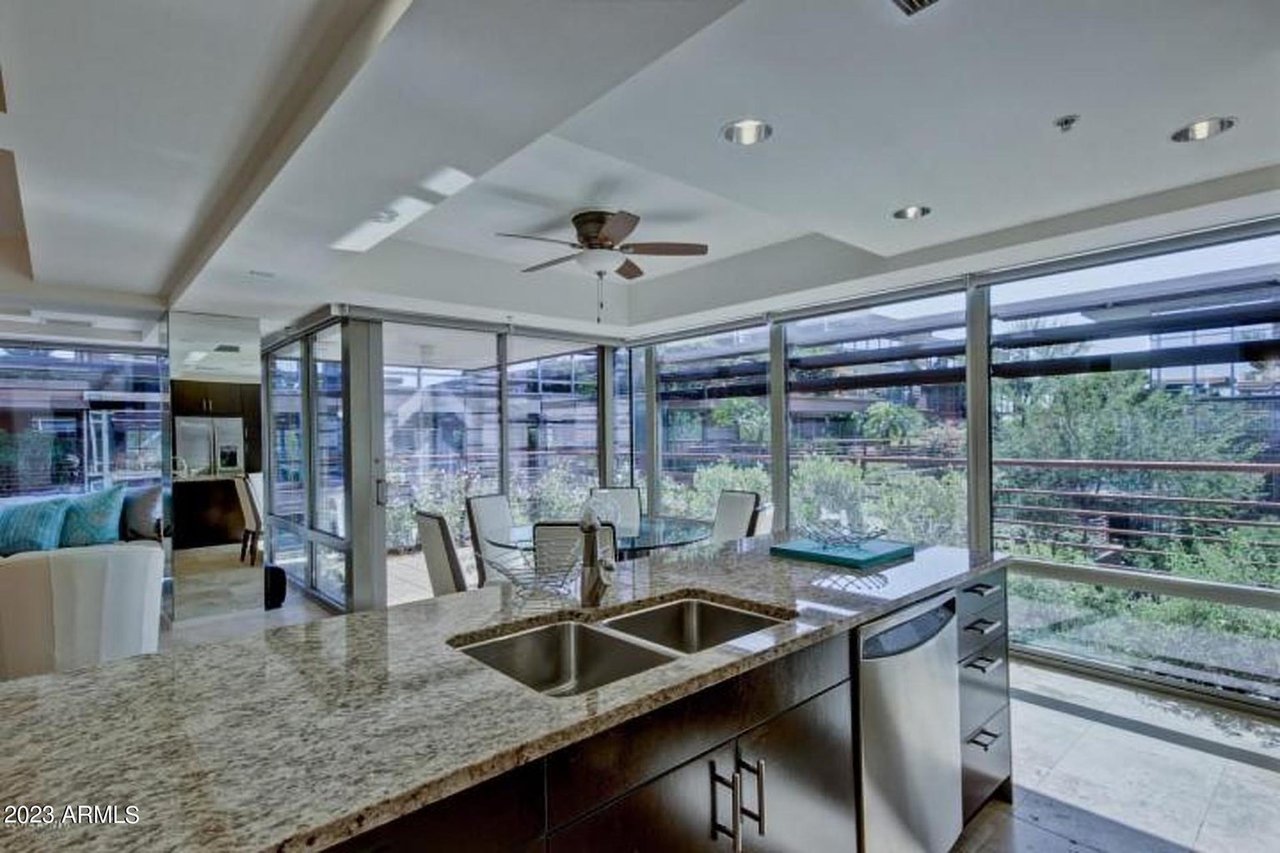 7131 E Rancho Vista Dr, #5001