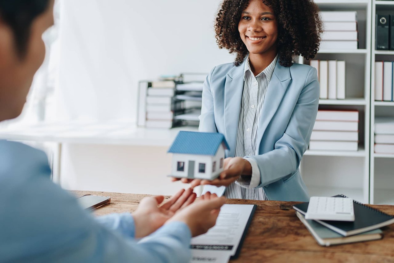 How to Create a Smooth and Stress-Free Real Estate Experience