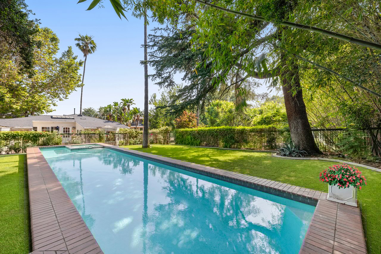 820 N. Verano Drive