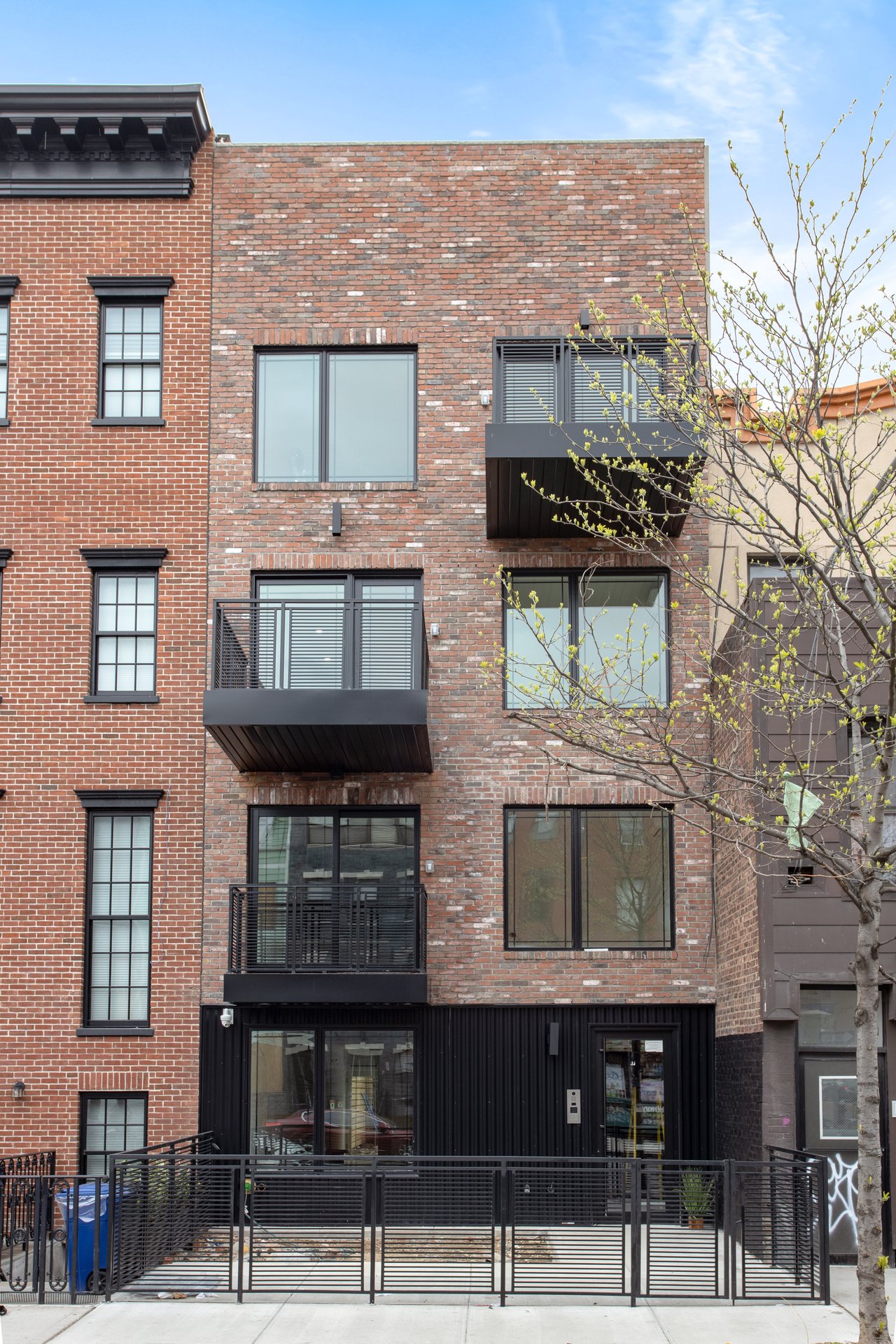 571 Lafayette Avenue