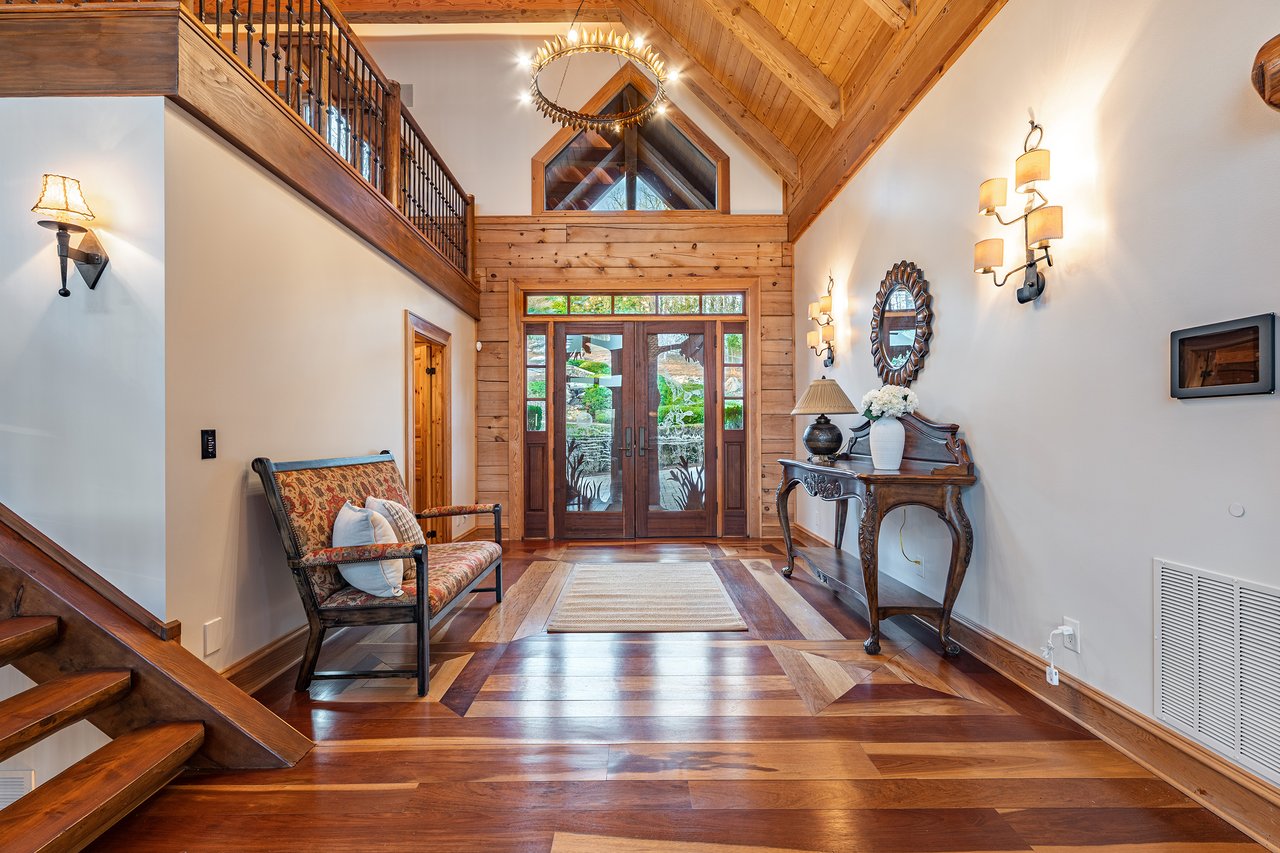 3406 Thunder Point