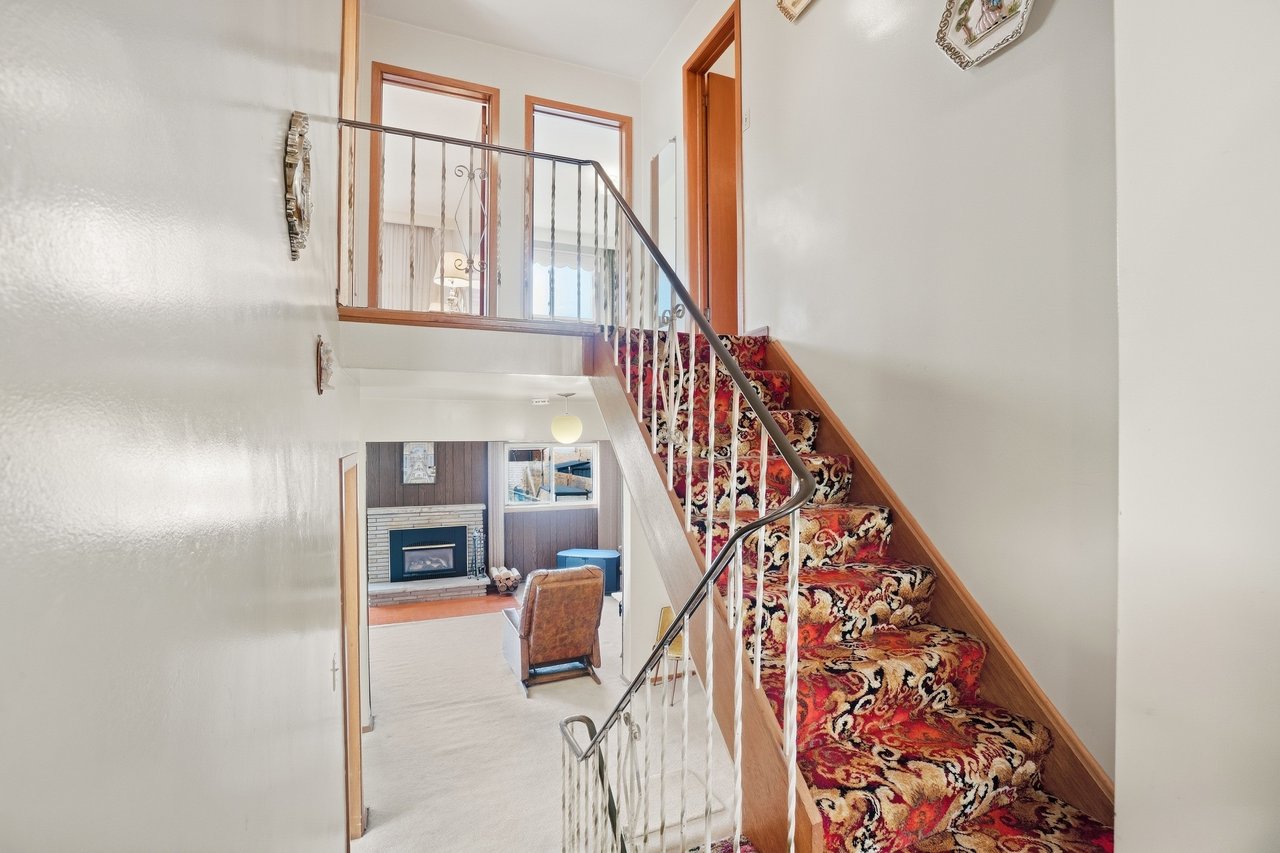81 Blossom Cres, Toronto Ontario