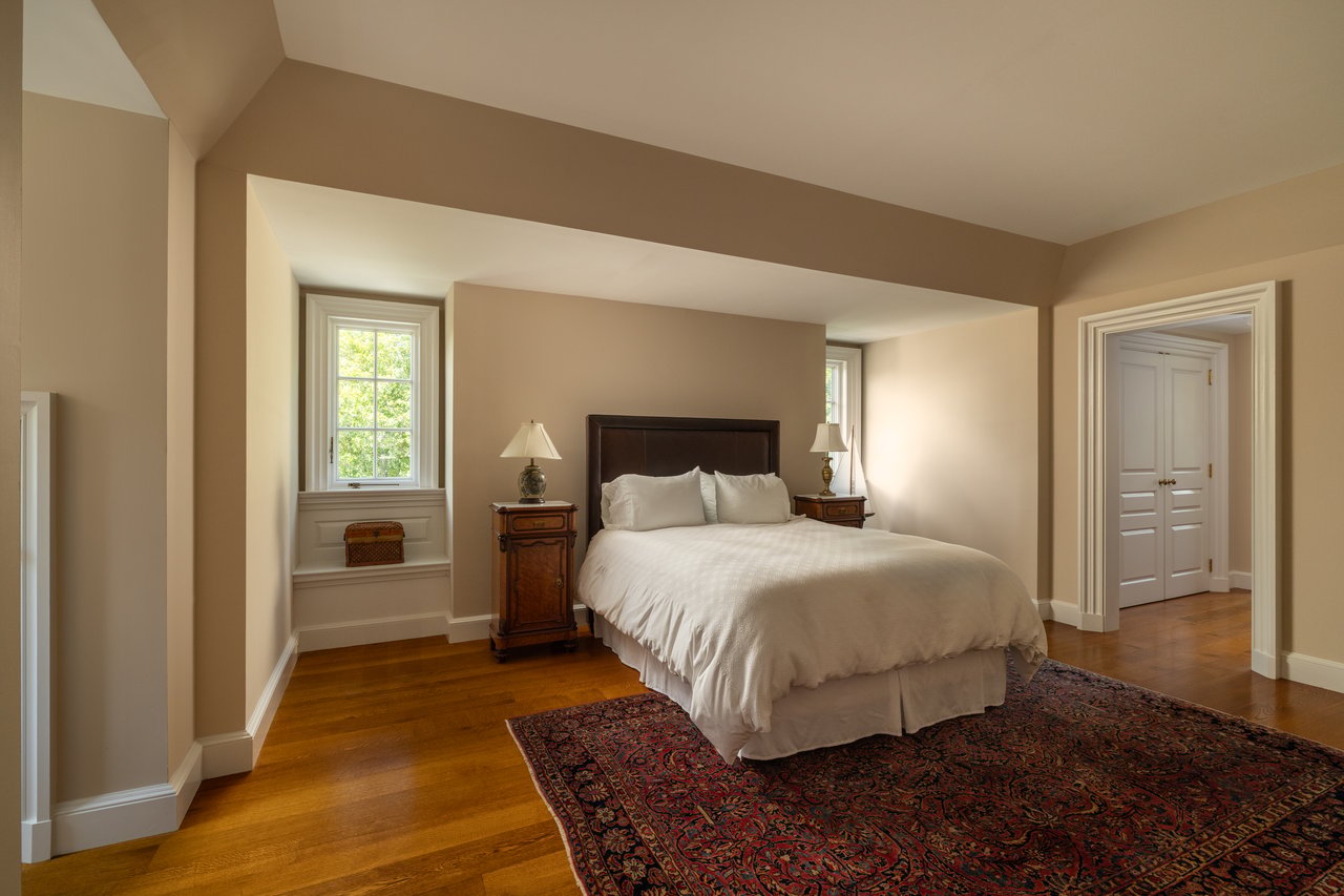 Wayside Manor
