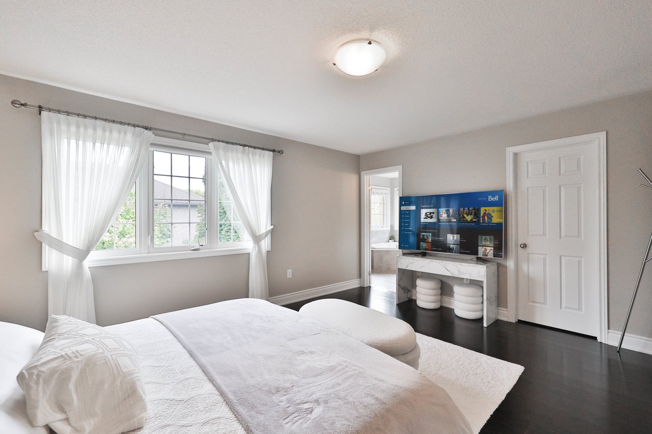 3262 Skipton Lane, Oakville