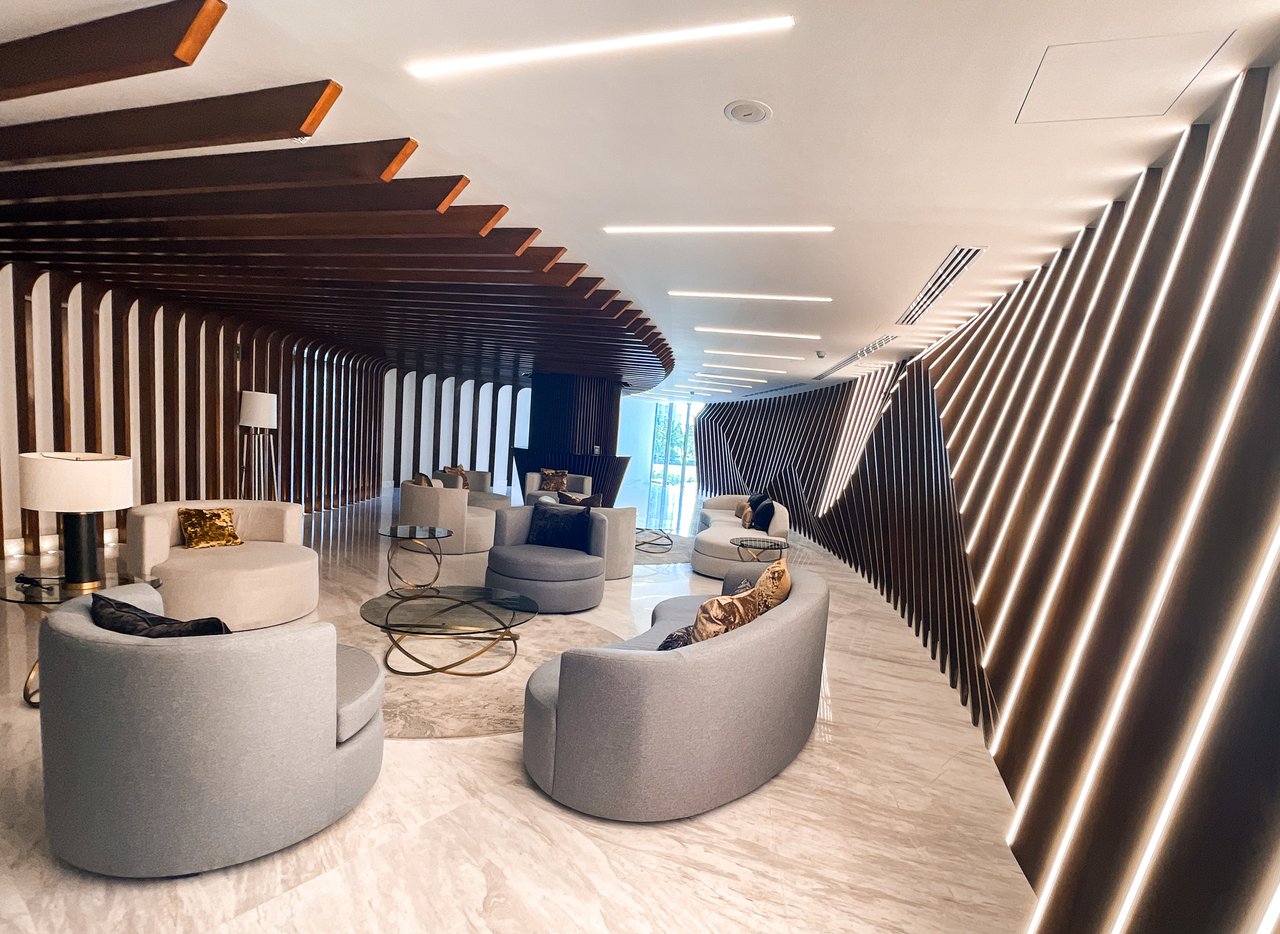 Shark Tower Puerto Cancún