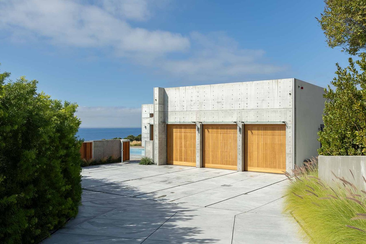 24689 Pacific Coast Hwy