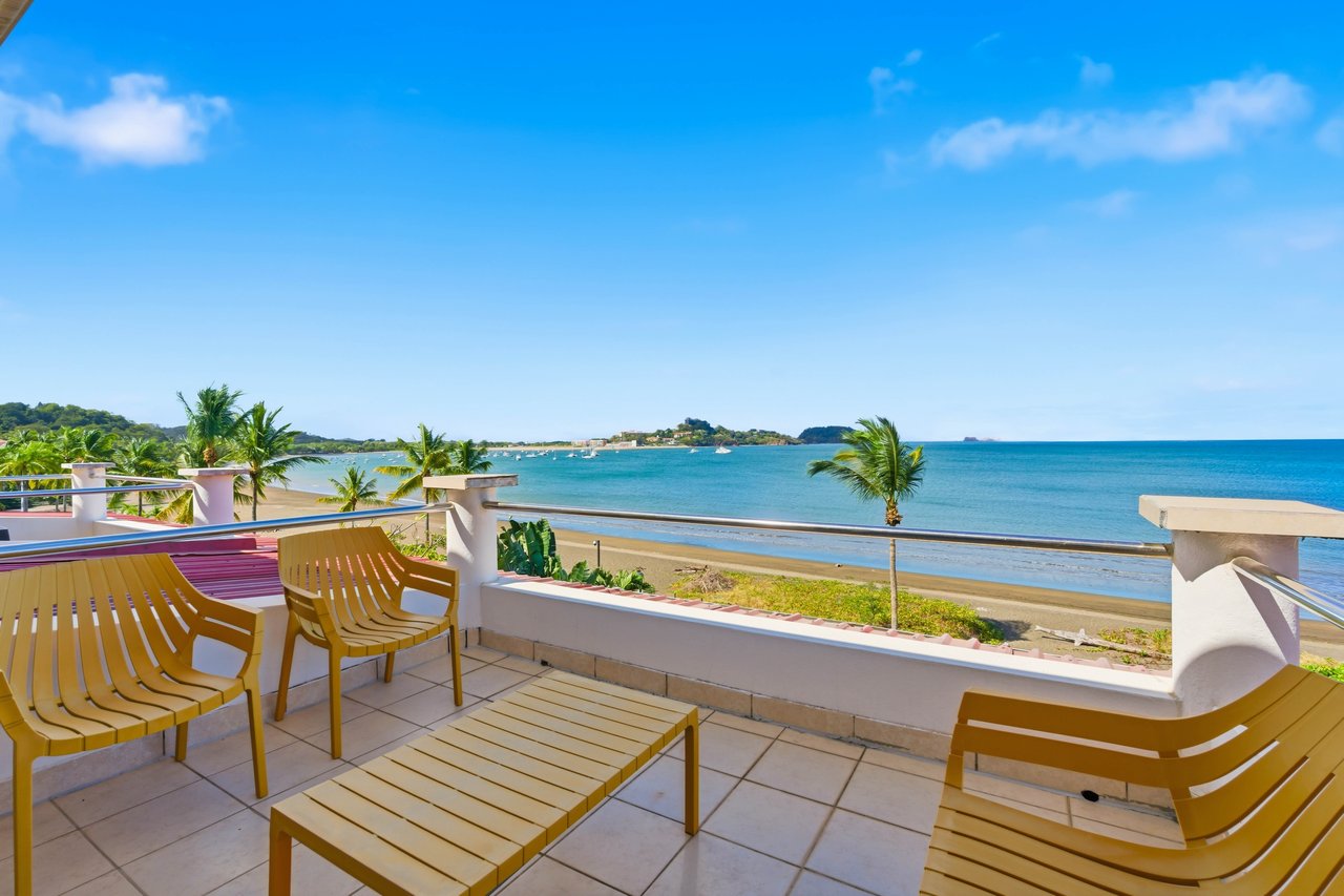 Twin Dolphins Penthouse | Unbeatable Beachfront Location with Exceptional Ocean Views and the Flamingo Marina!