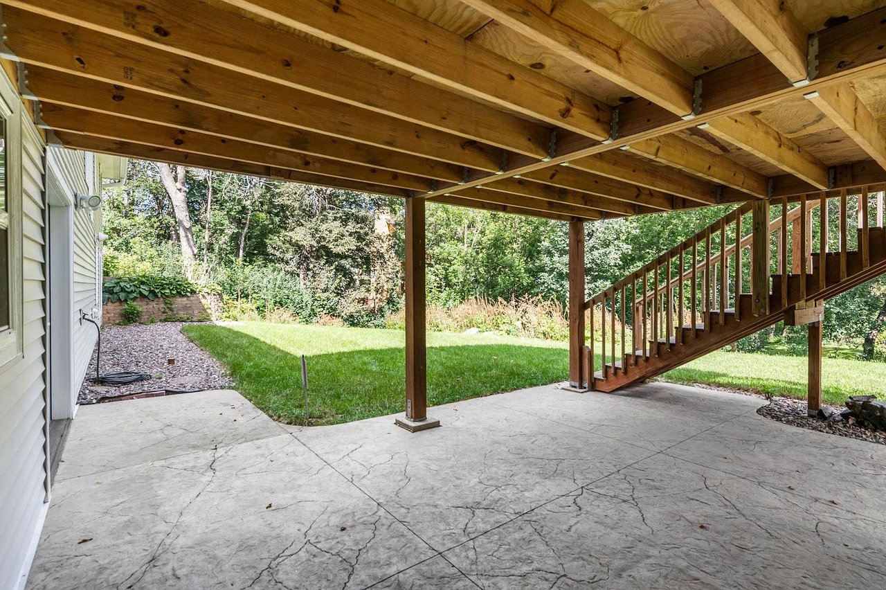 Updated Rambler in the Heart of Minnetonka