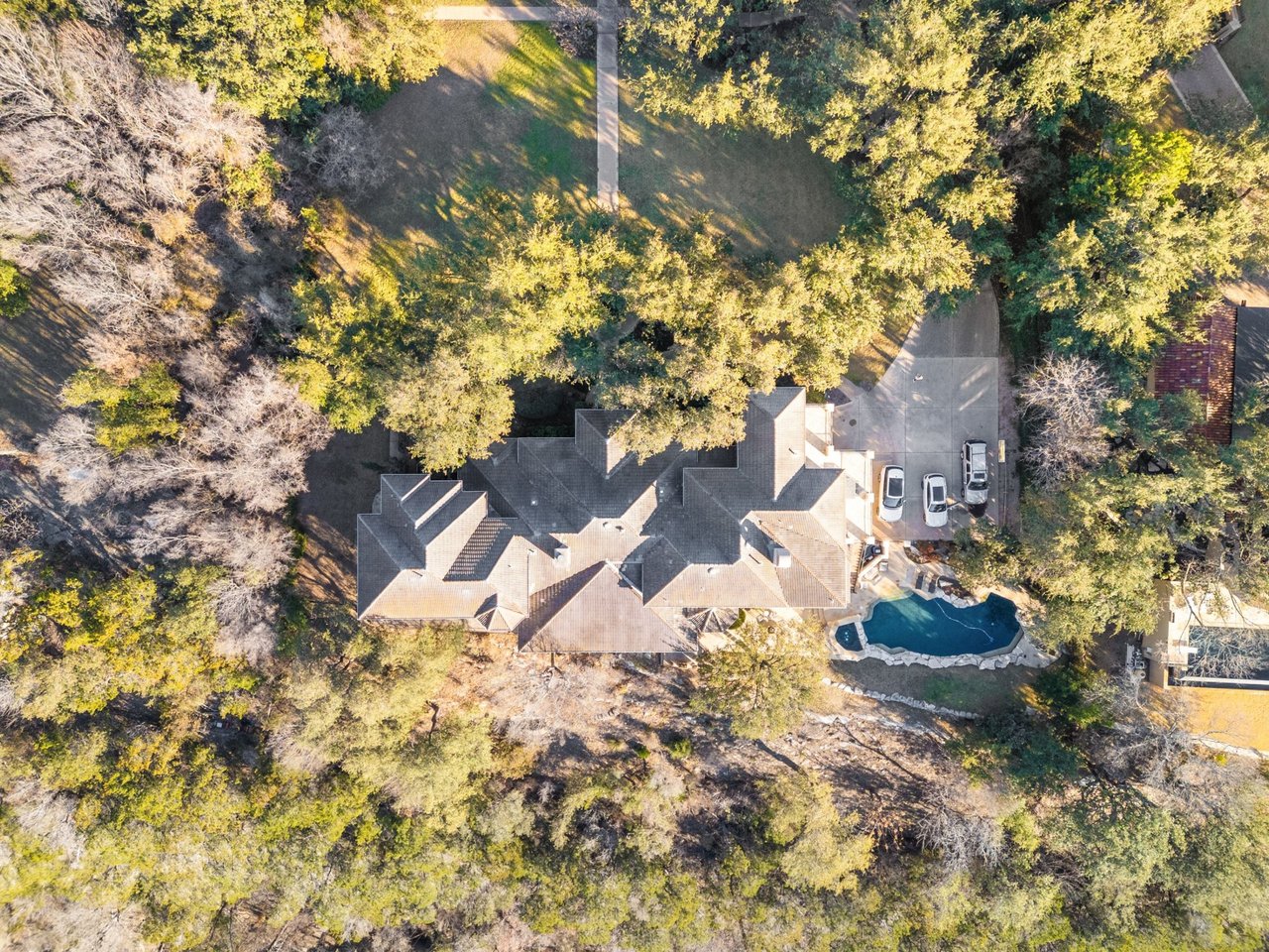 3800 Hunterwood Point