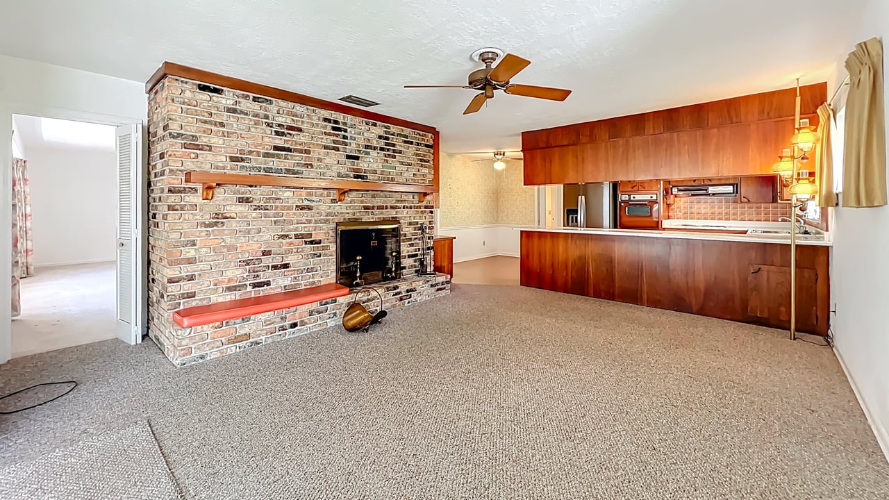 Mid-Century Modern 4-Bedroom in Dommerich Hills, Maitland