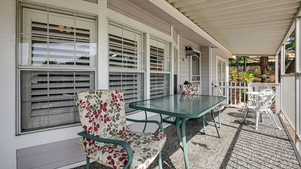 8651 Foothill Boulevard 35