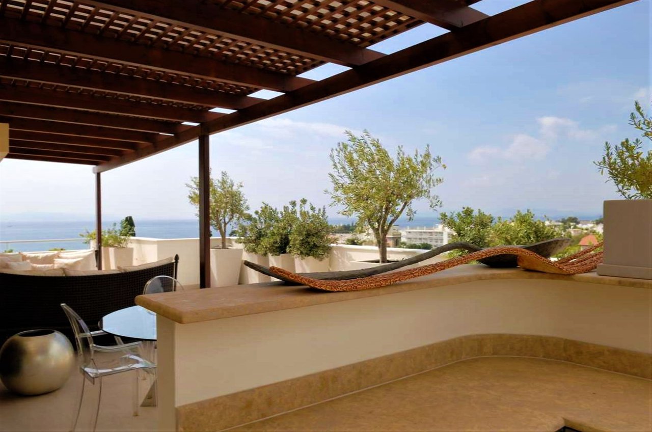 Luxury Maisonette with Sea Views in Glyfada