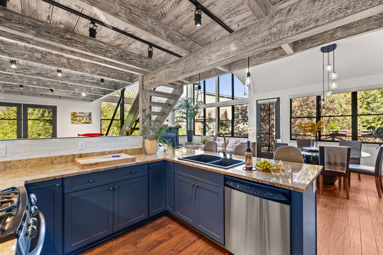 Fully Remodeled End Unit with Designer Luxury