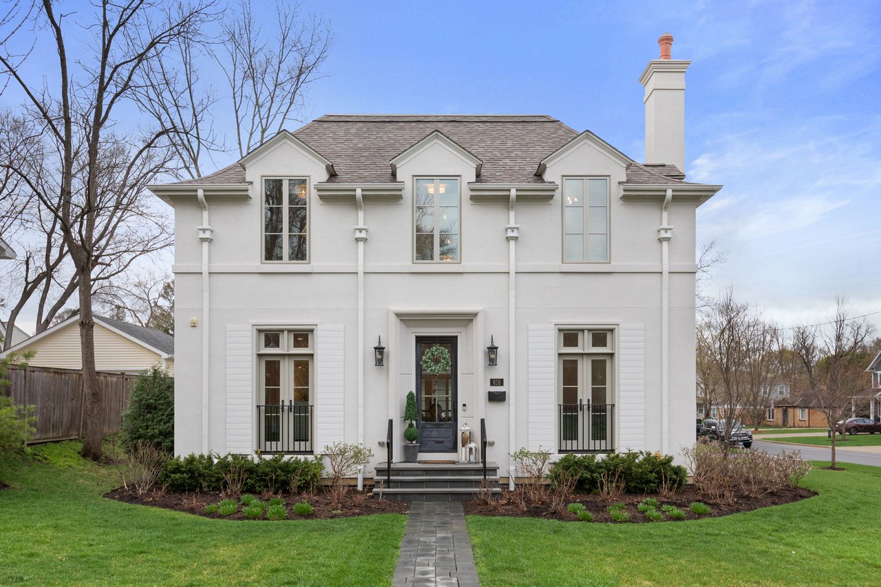 618 Buckingham Place