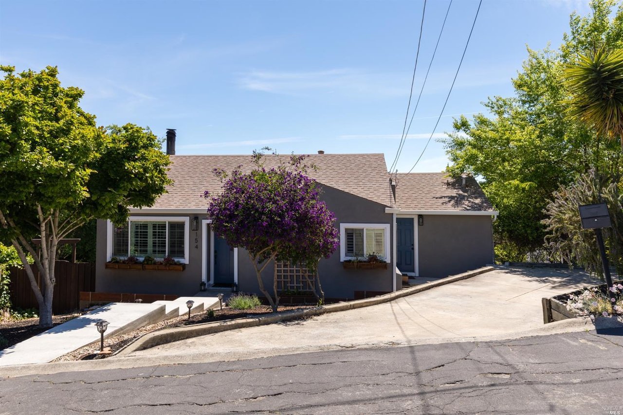 154 Renfrew Ct