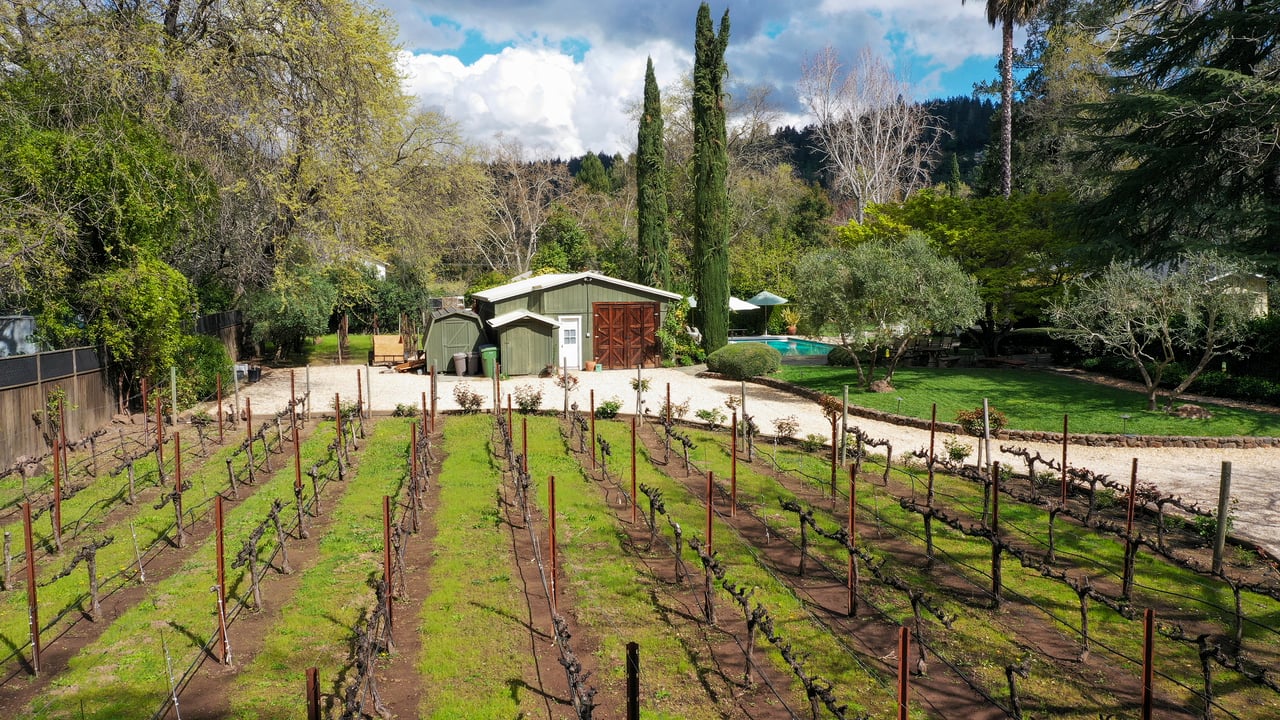 114 Glass Mountain Ln