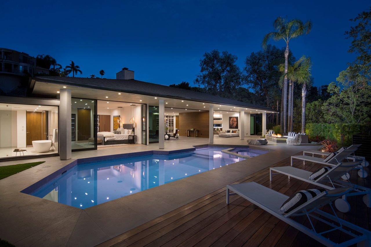 9108 Alanda Pl