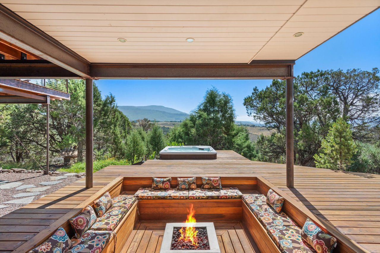 457 Schooner Lane