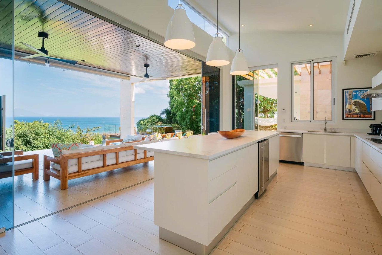 Casa Lomas del Mar | Luxury Ocean-View Villa with Infinity Pool