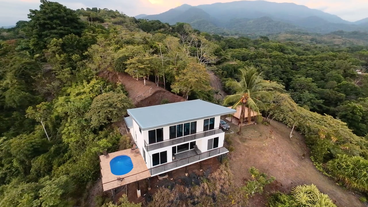 Exceptionally Private Home with Panoramic Ocean, Mountain & Sunset Views - Casa Sol