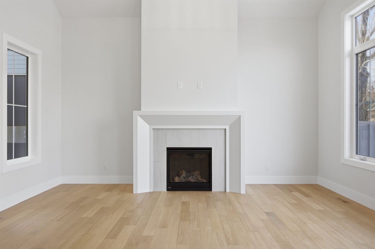 378 Bessborough Drive SW