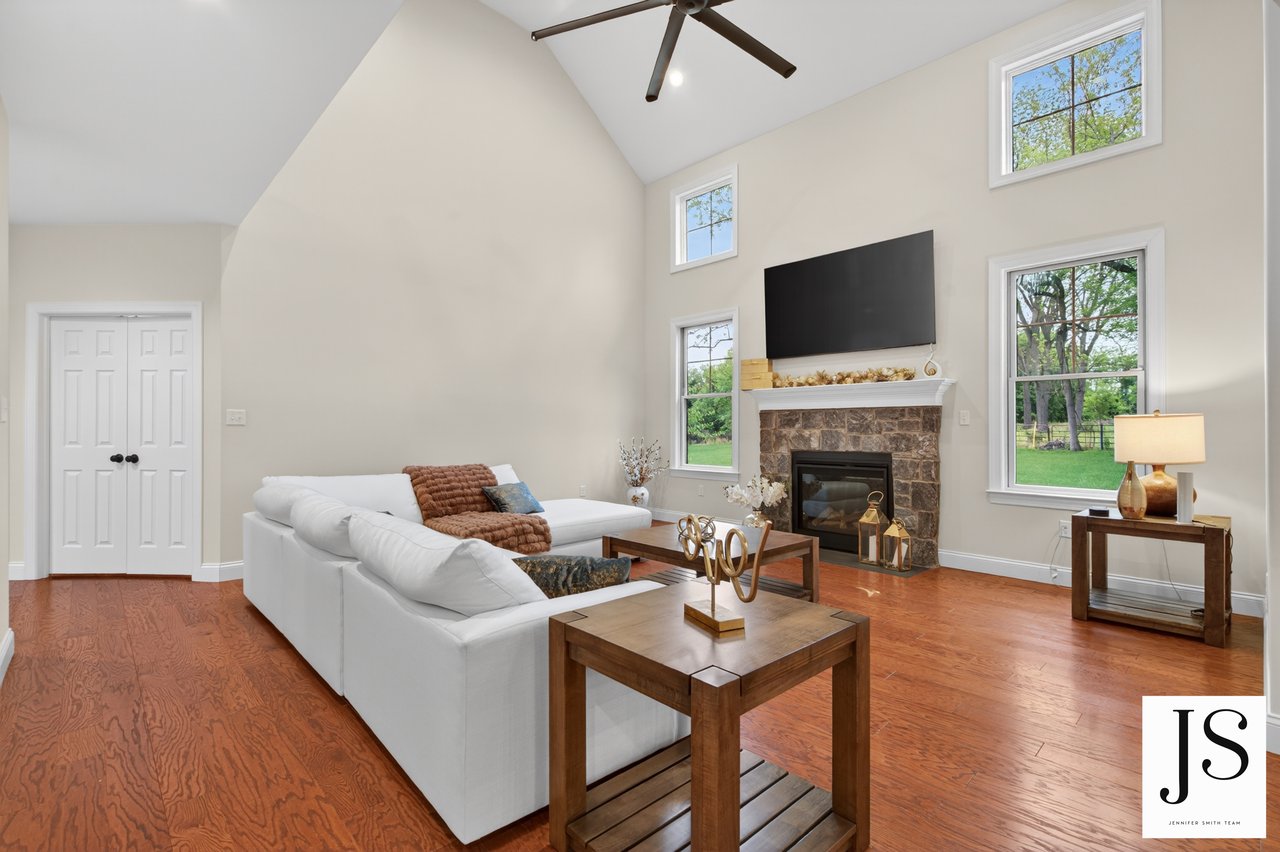 7 Overfield Ln, Glen Mills, PA 19342