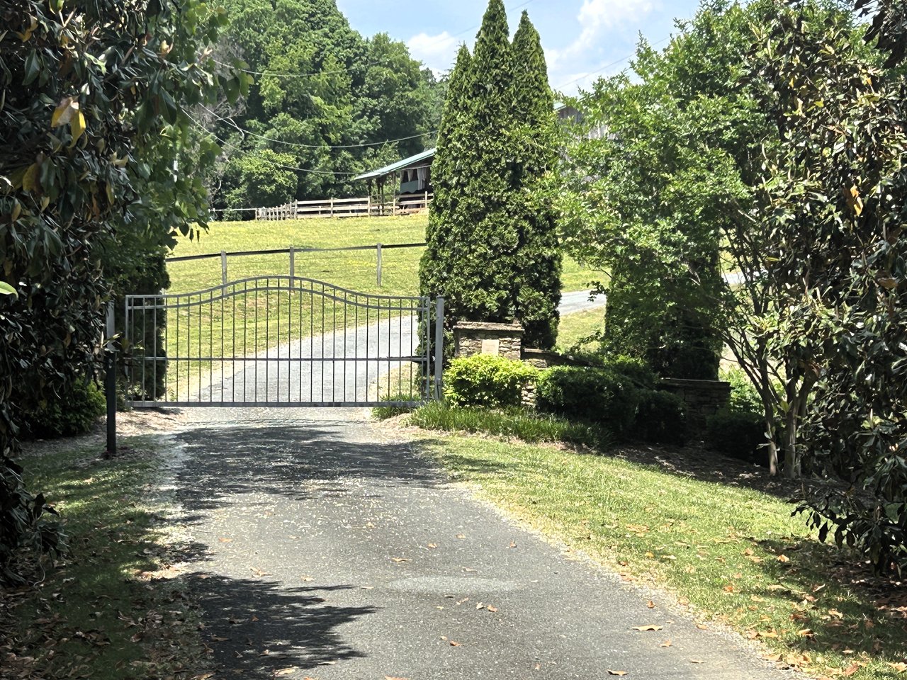 Leaning Oak Farm