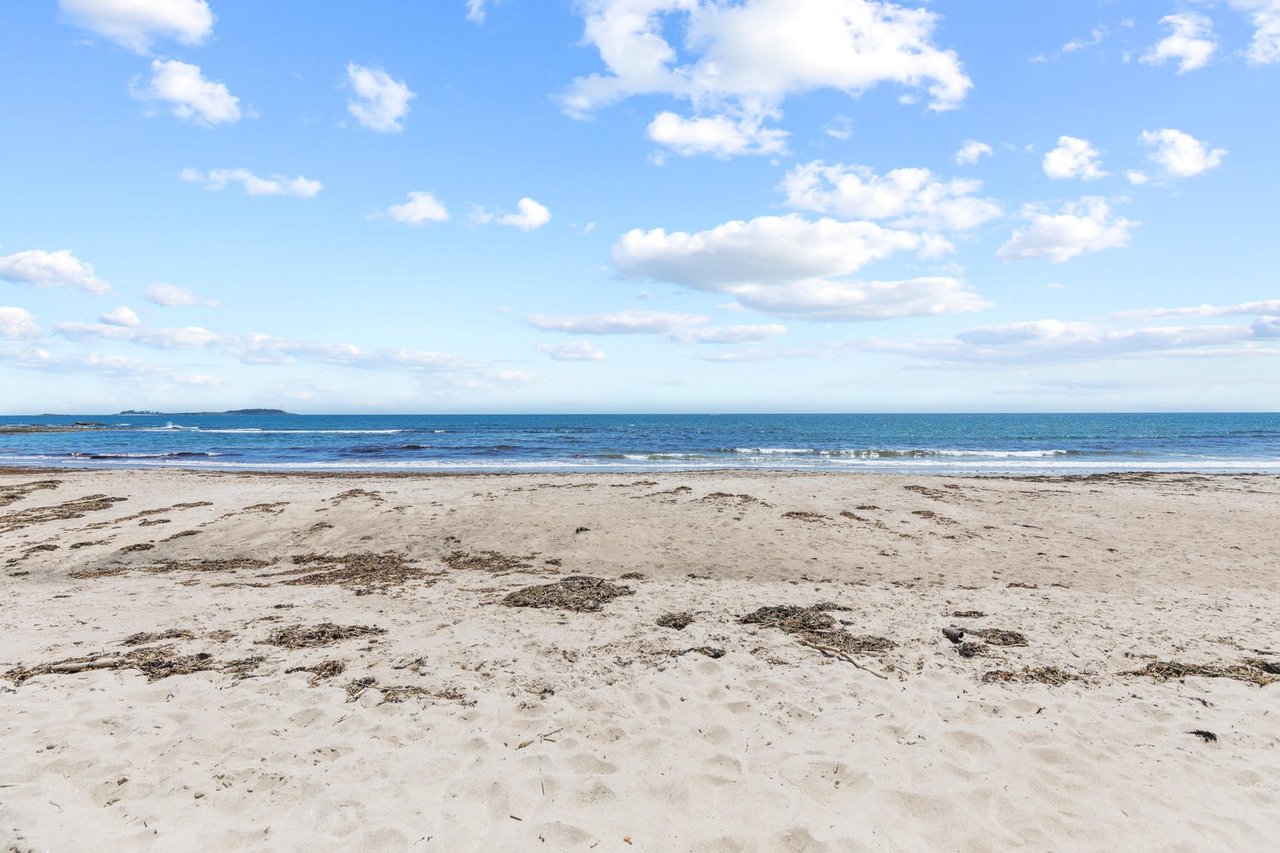 16 Atlantic Drive, Unit #: 16