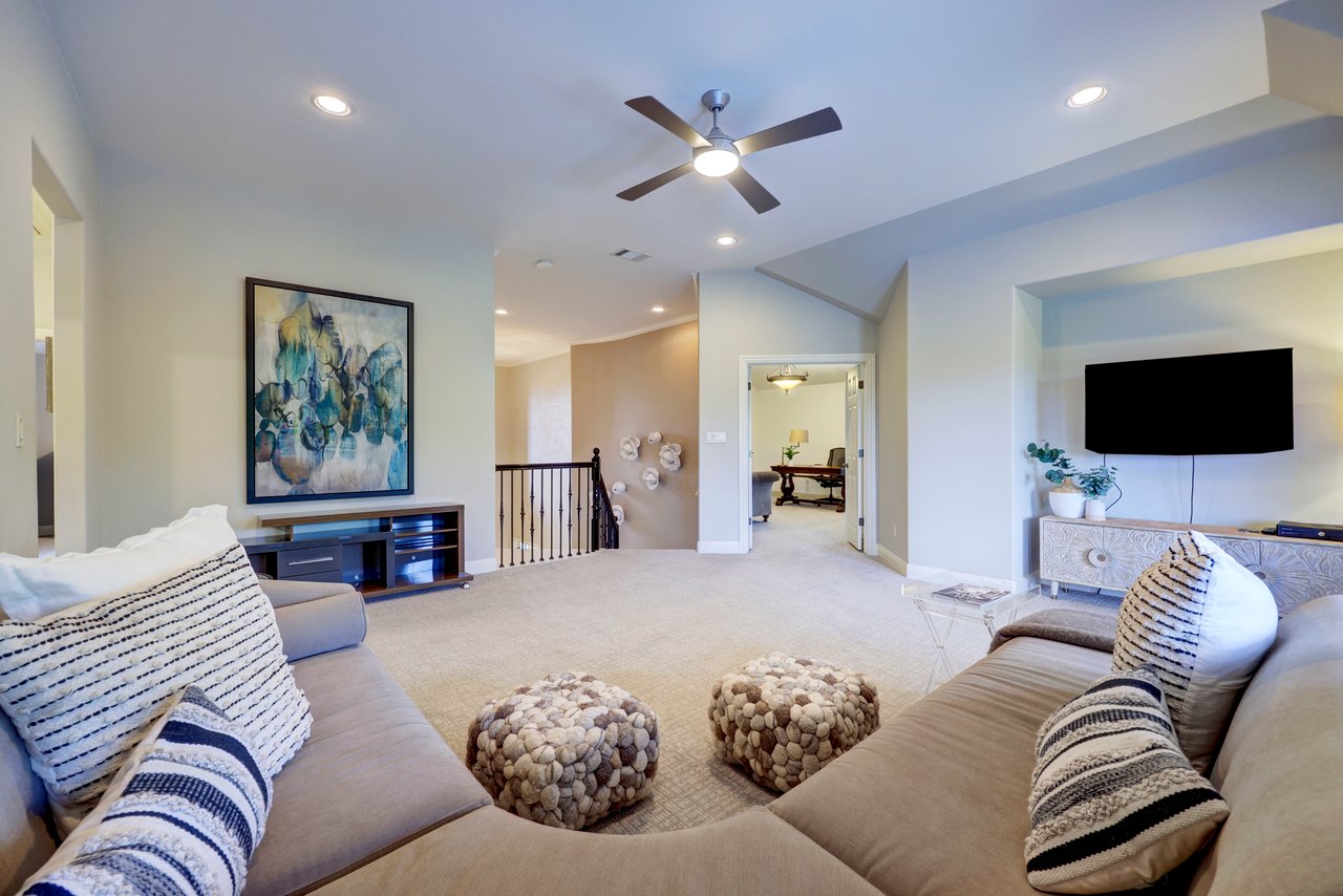 12100 Azure Shores Ct.