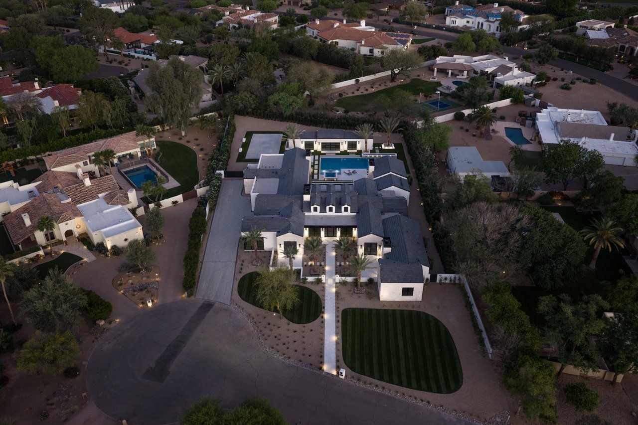 5717 E VIA LOS RANCHOS