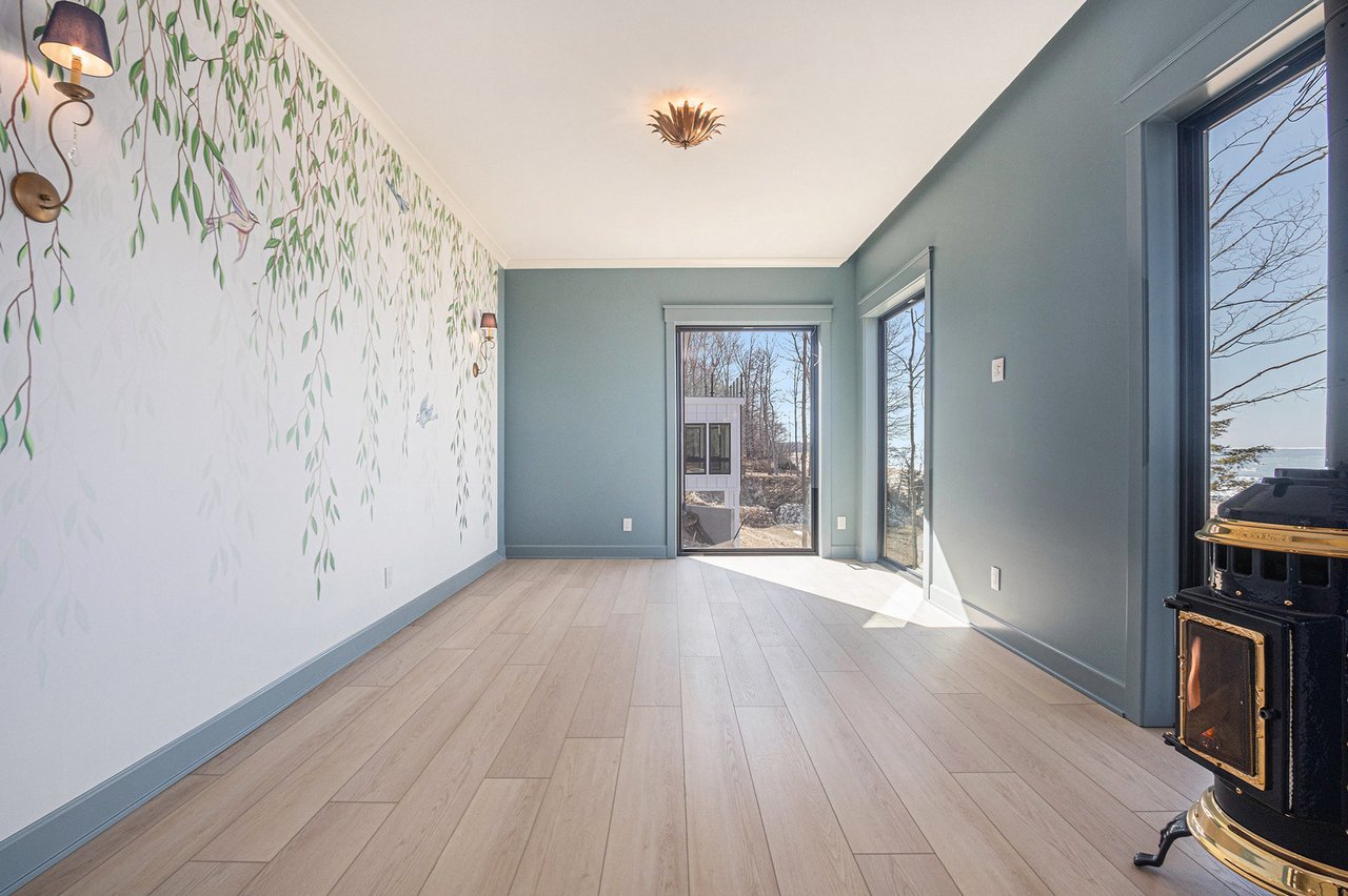 2578 2576, 2572 Lakeshore Drive