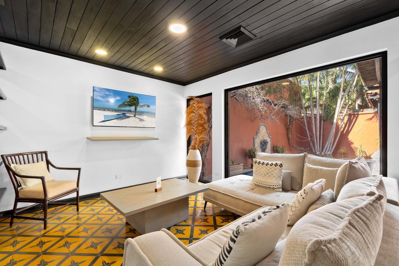 Villa Cerca del Mar 5 | Beach House in Highly Coveted and Intimate Development in Tamarindo/Langosta