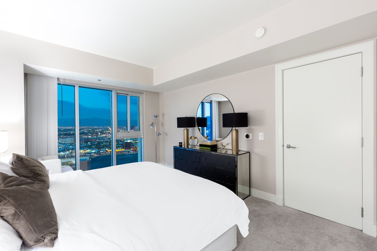 2700 Las Vegas Boulevard 2303