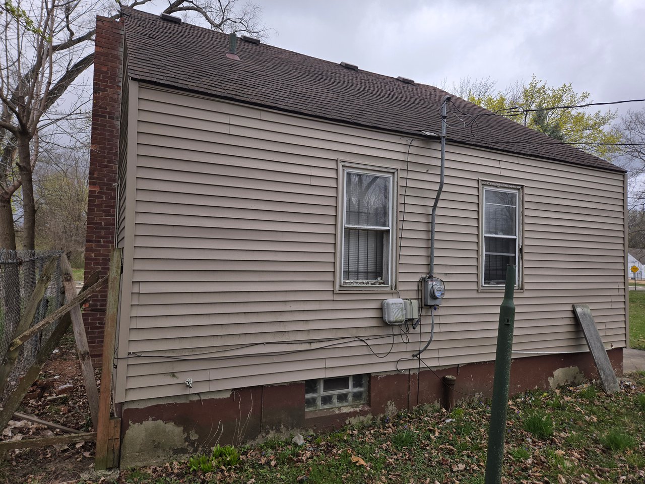 12020 Stout St