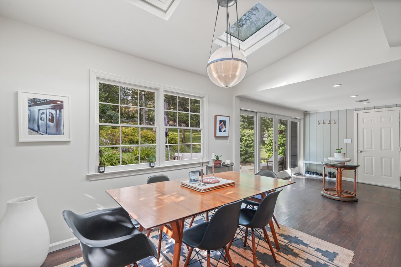5 Brook Farm Road