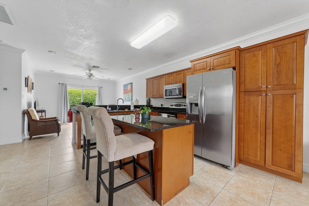 COCONUT VILLAGE 2 BED / 2 BATH IN GATED COMMUNITY