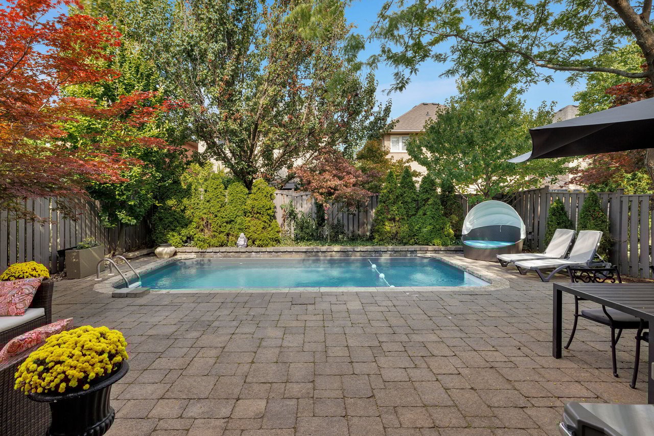 2202 Brookhaven Crescent