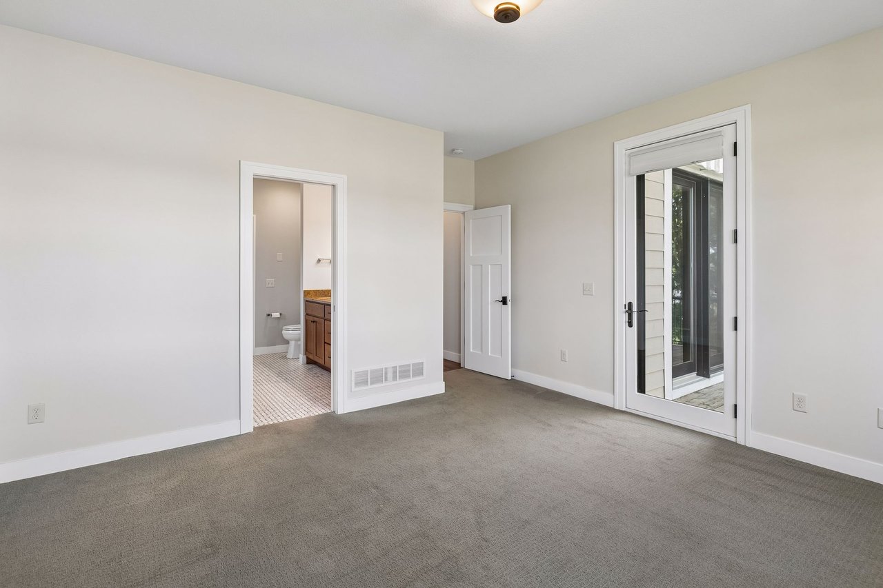 Lake Minnetonka Living: Beautiful Lakeshore Home Now Available for Rent in Orono