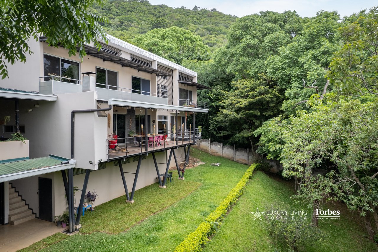 21441 - Luxury Three-Story Home Surrounded by Forest in Santa Ana