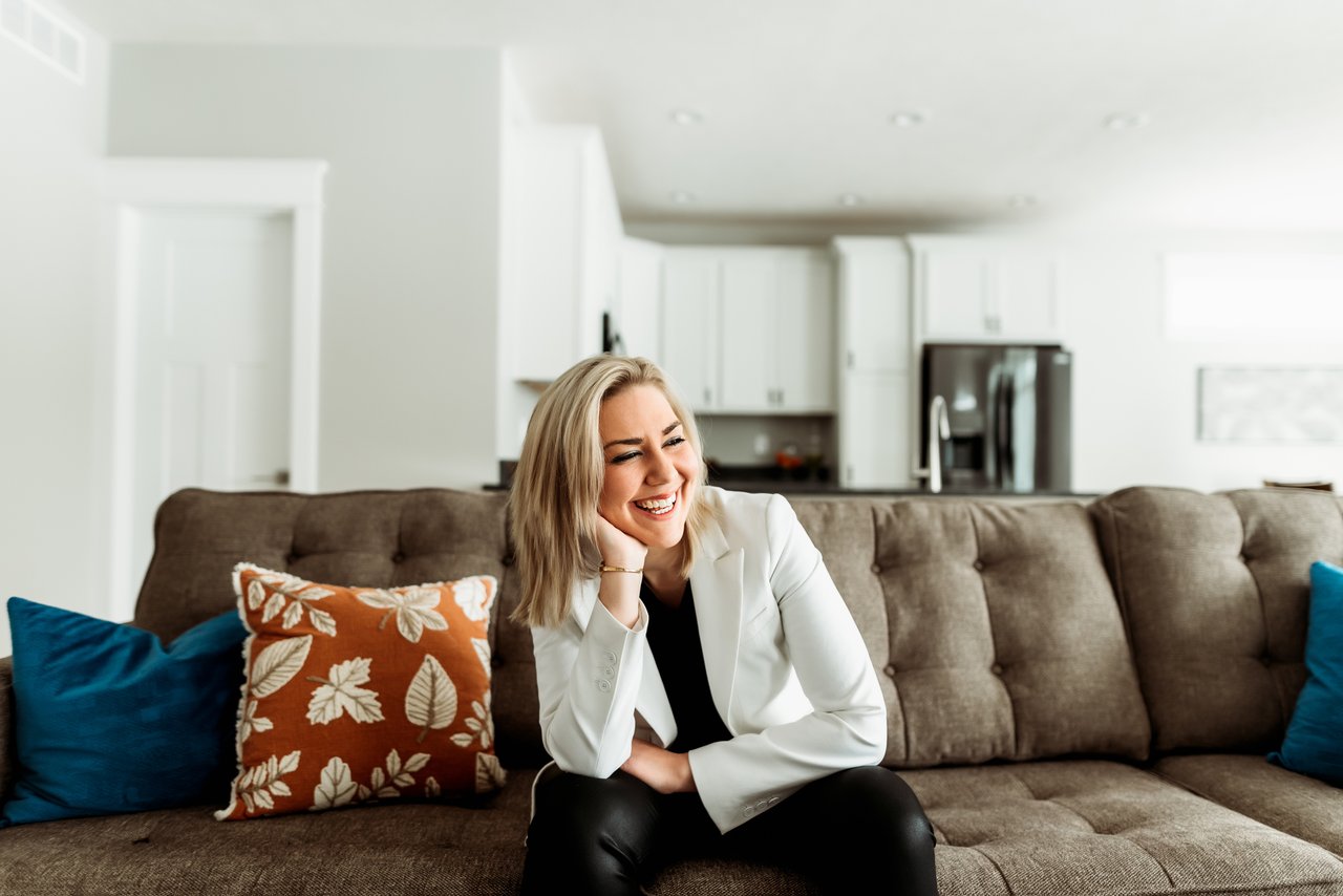 HOW DOEST HIRING A REAL ESTATE WORK?
