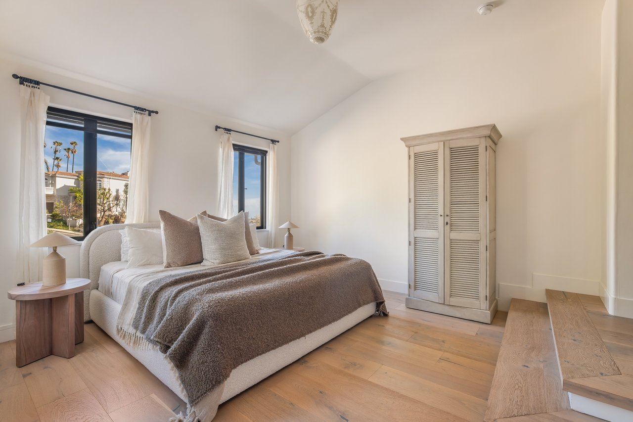 16875 Calle De Sarah