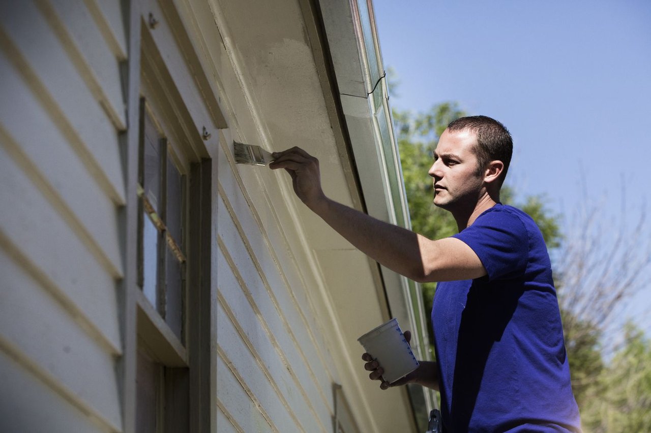August Home Maintenance Checklist: 10 Smart Tasks to Tackle Before Fall