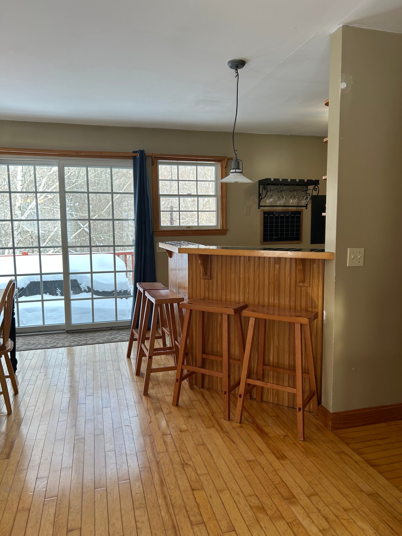 56 Lake Av, Rockland