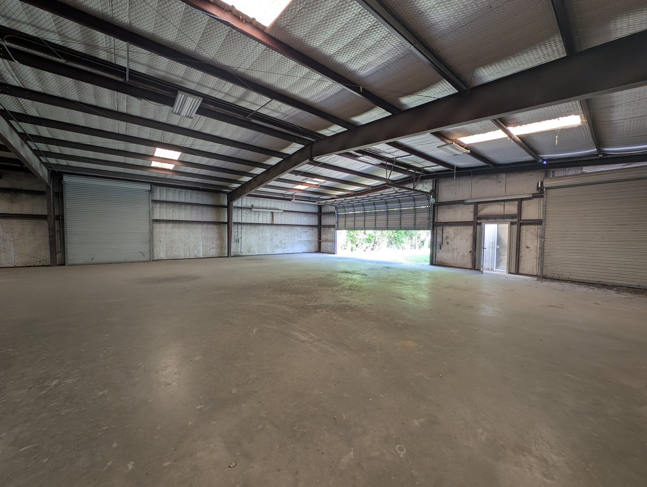 2209 E Main St