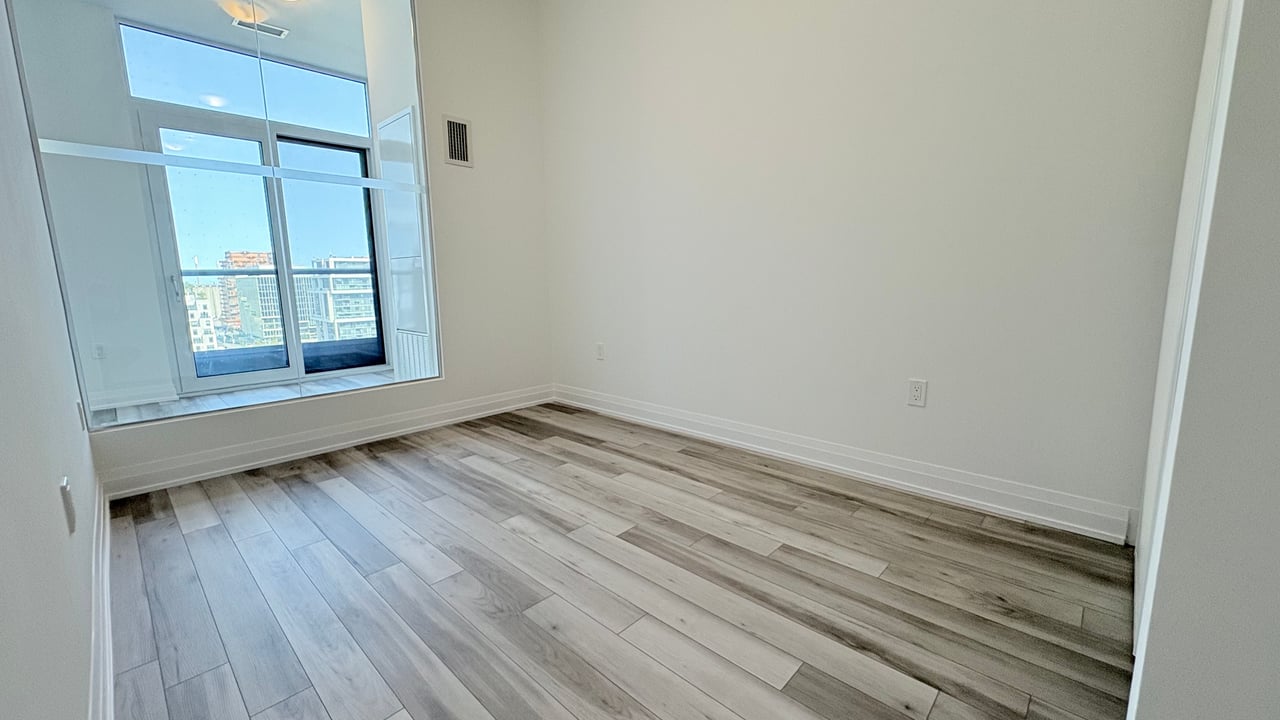 15 Richardson Street Unit: 1211